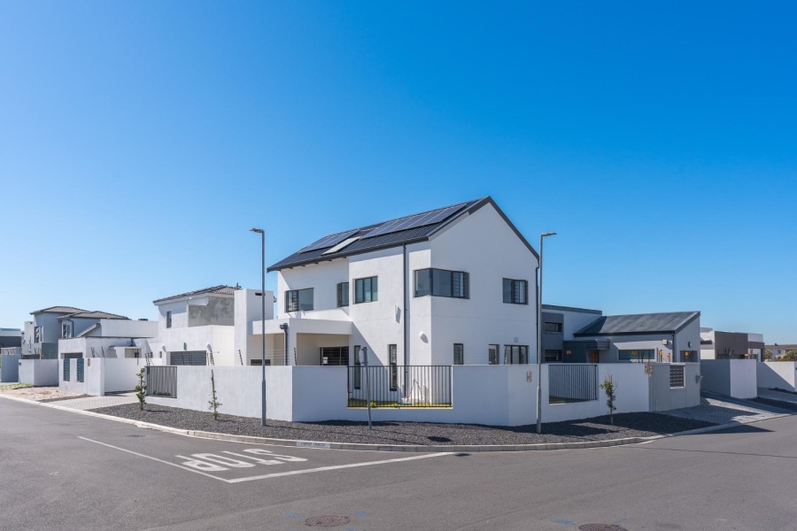 4 Bedroom Property for Sale in Sandown Western Cape